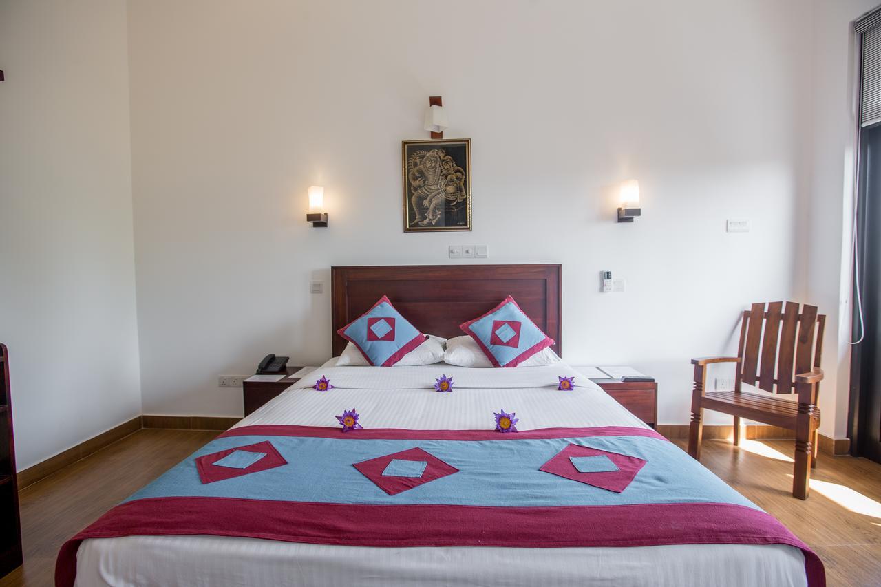 Villa Tissa Beach Resort Weligama Ngoại thất bức ảnh